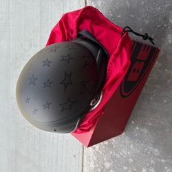 Pit boss bell helmet Size large 