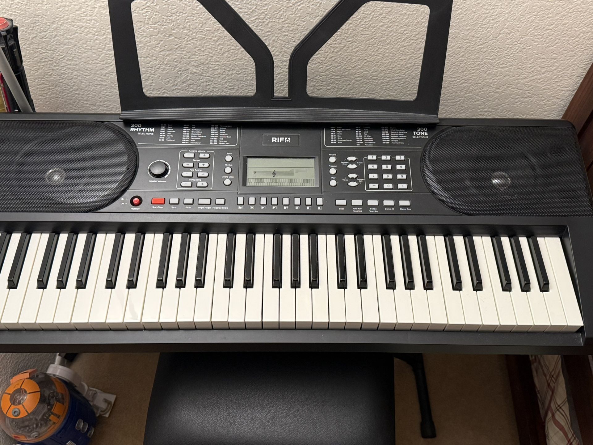Rif6 61 Key Piano Keyboard With  Throne