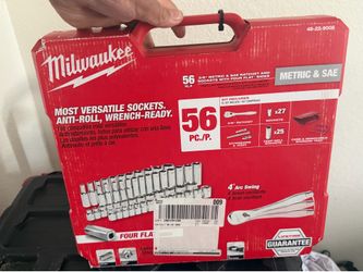 Milwaukee  56 pc socket set new