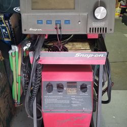 Snap-on Volt Ohm Load Test With Charger