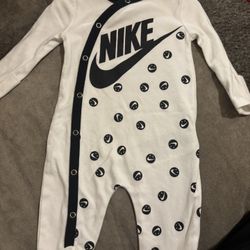 Nike Coverall (babies 3m)