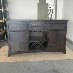 Sturdy Buffet Table Wine Cabinet