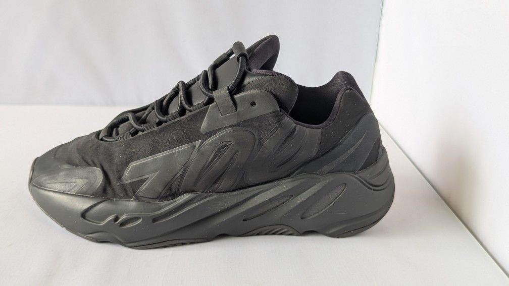 Adidas Yeezy Boost 700 MNVN Triple Black Size US 10