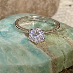 Adjustable ring NWOT