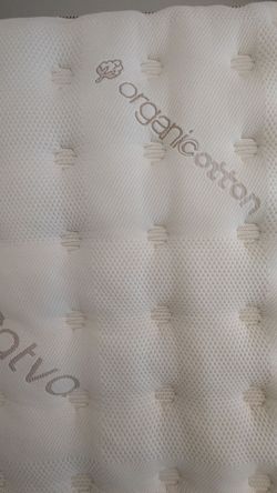 Saatva Classic Organic luxury king mattress
