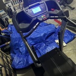 BowFlex Treadclimber 