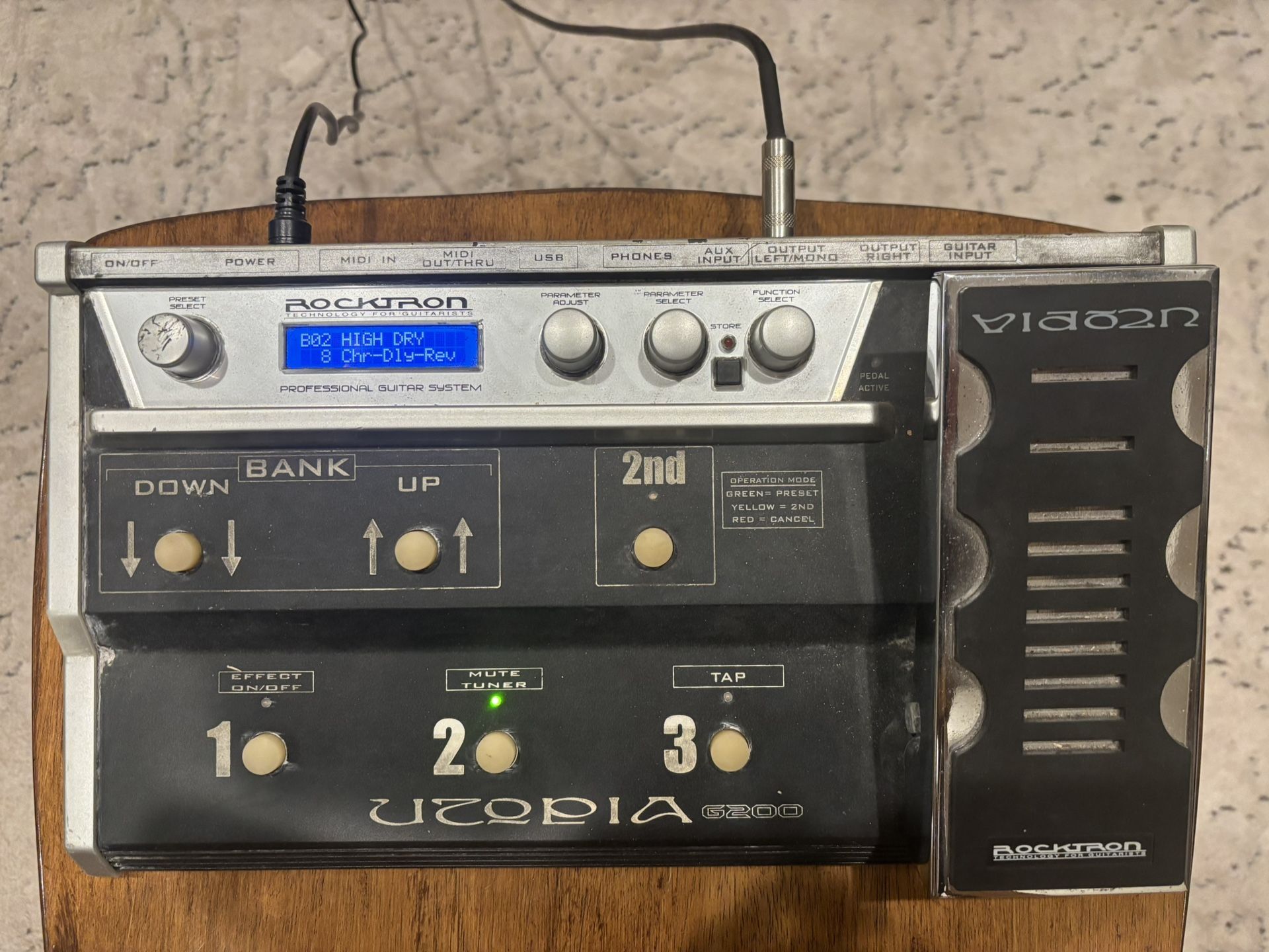 Rocktron Utopia G200 Multi-Effect Guitar Pedal