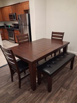 Dark Wood Dining Set w/leaf