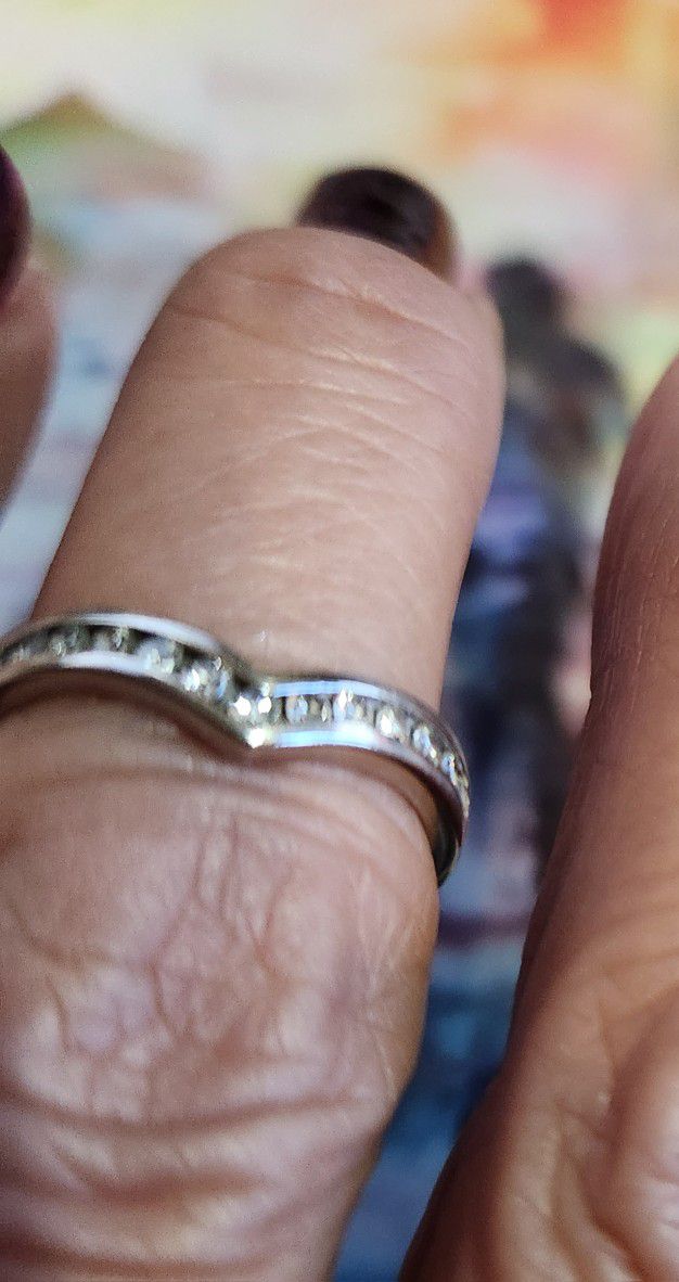 V Shape Diamond Ring Size 5