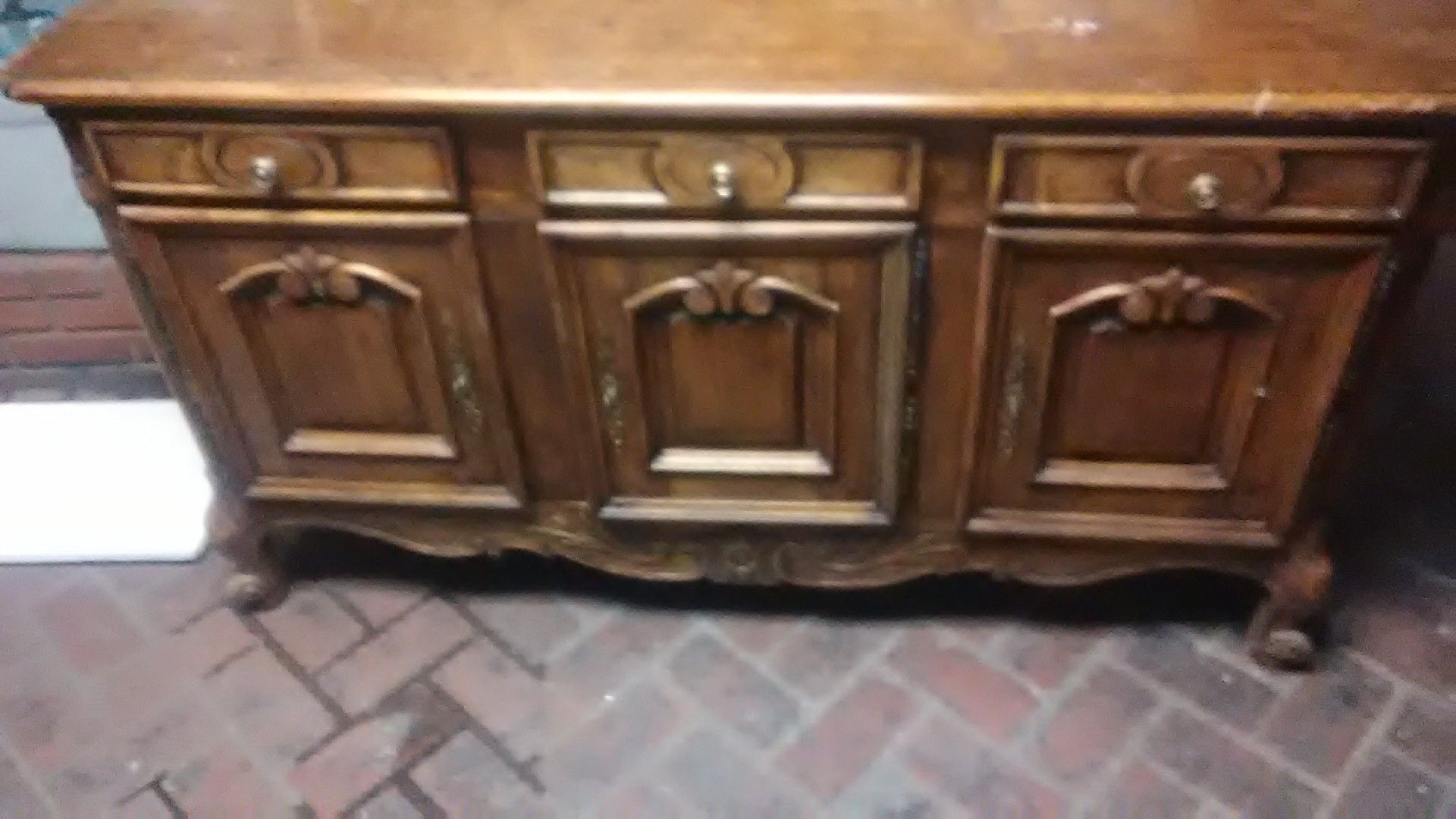 Antique cabinet/dresser