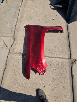 Chevy Colorado left fender Oem