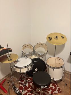 Tama Drum Set
