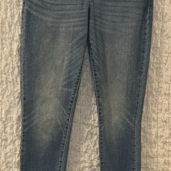 Lucky Brand: Women's Skinny Jeans (Lolita), Size: 8/29R (measures 32” X 28”)