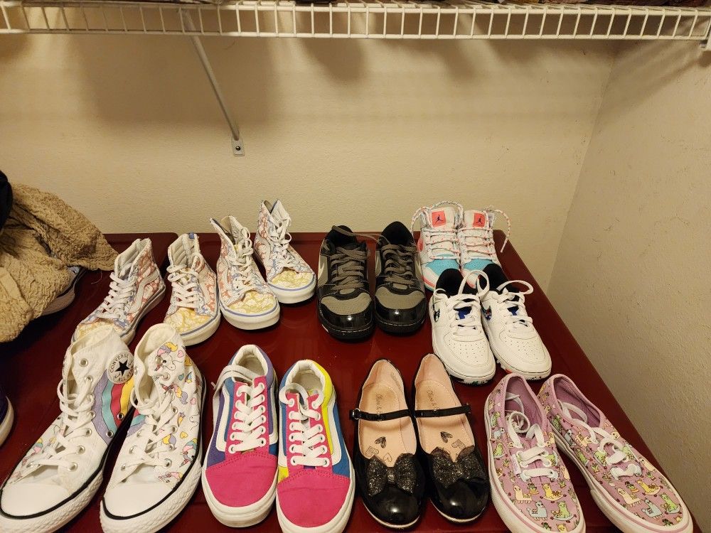 Kids Shoes - Nike, Jordans, Vans, Converse