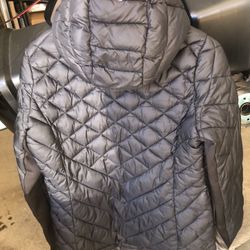 Women’s Jacket With Hoodie 