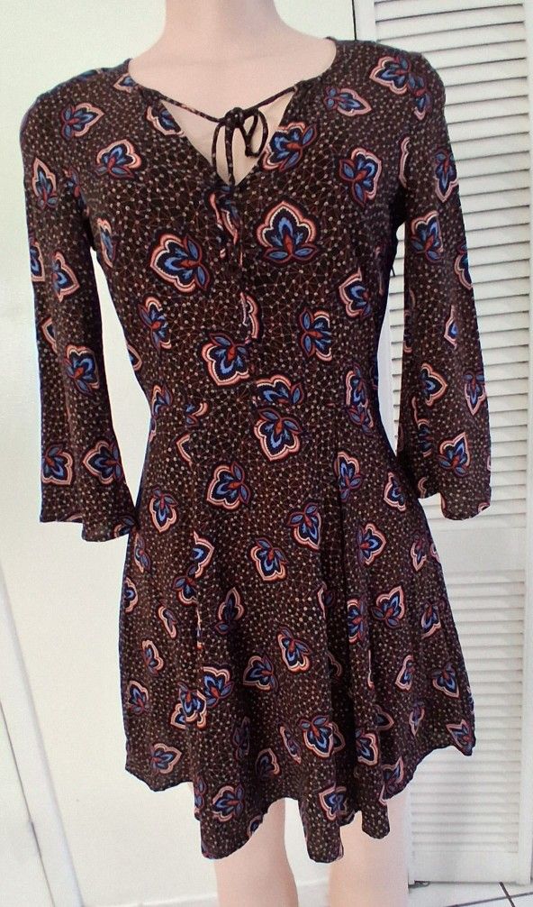 Bello Vestido Muy Llamativo Y Elegante