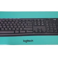 Logitech MK270 Full-size Wireless Keyboard and Mouse Bundle for PC - Black