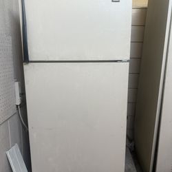 FREE Vintage Fridge READ DESCRIPTION 