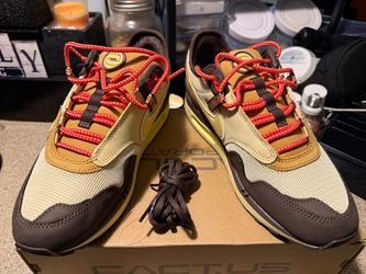 Travis Scott Air max 1 size 10