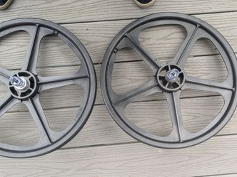 Brand new set of skyway Tuff Wheel II