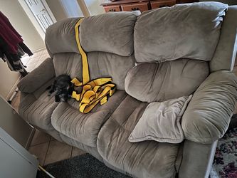 FREE COUCH