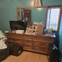 Beautiful Antique Furniture 