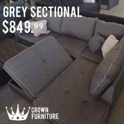 Grey Sectional W/ Storage Ottoman 