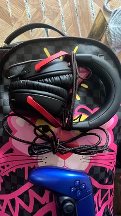 Ps5 Controller and Hyper X gaming headset