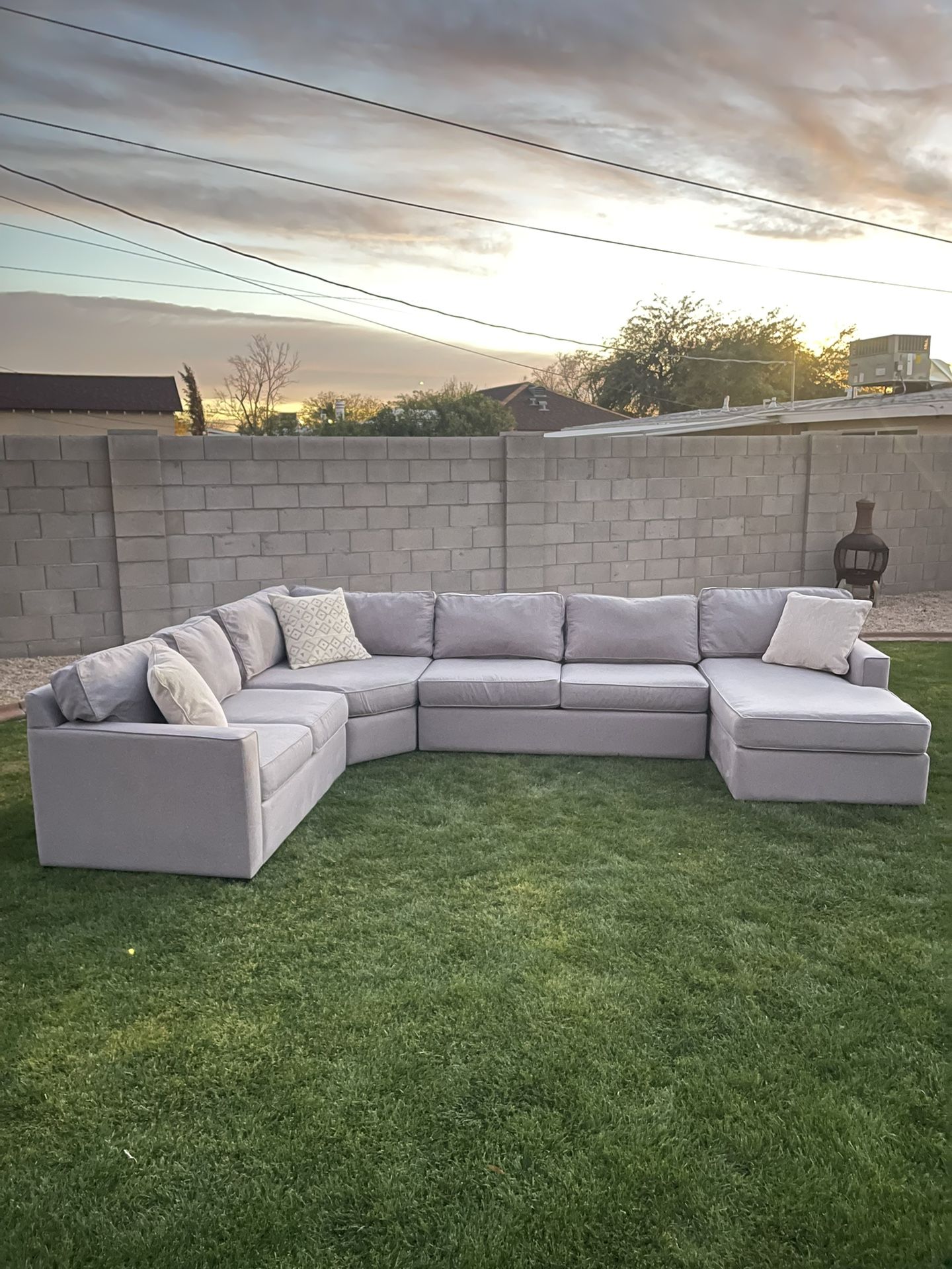 Large Couch ( Delivery Available) for Sale in Phoenix, AZ OfferUp
