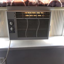 $130 Window AC Unit 