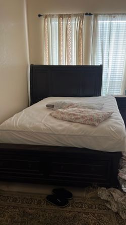 Full king living room set: desk, side table, rugs, bed