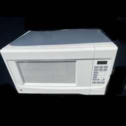1100w GE Microwave, Sells For $150 @ Lowe’s