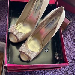 Women’s Pumps