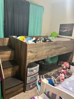 Low loft bed