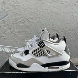 Size 8.5 - Jordan 4 Retro Mid Military Black