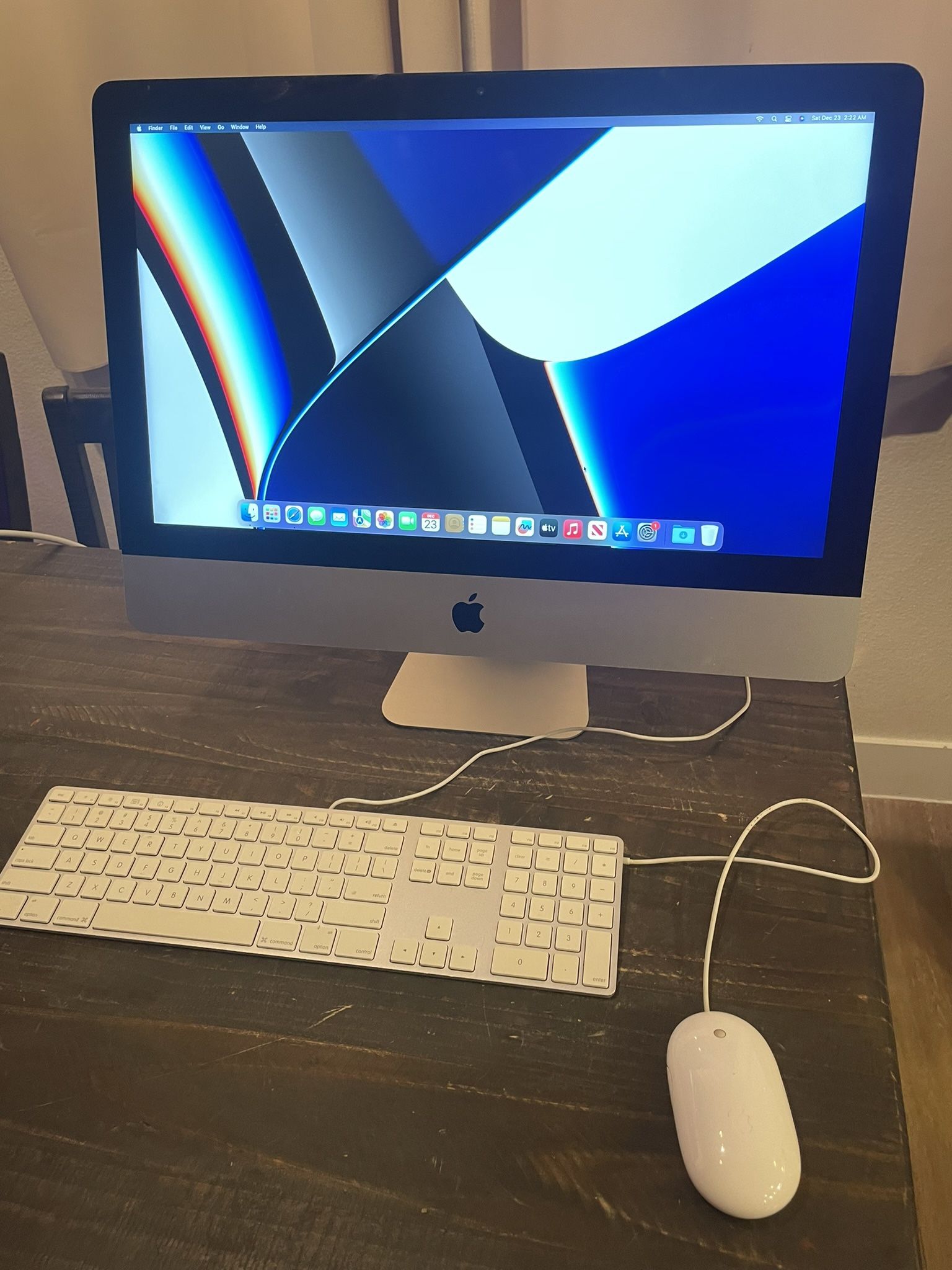 2017 Apple iMac 21.5-inch 4K Retina display 8gb Ram 256gb Ssd Ventura macOS. Apple Wired Keyboards And Mouse. Works Great