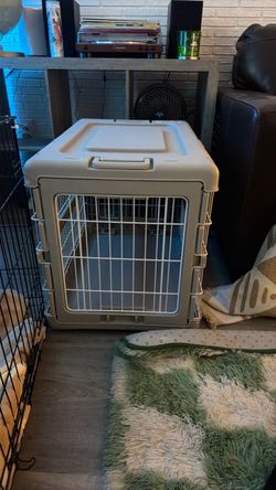 Hard-Sided Easy Fold Dog Crate with Wire Door