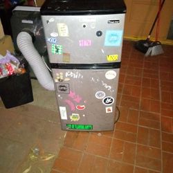Magic Chief Mini Fridge 