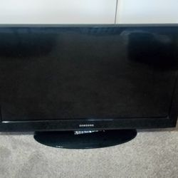 Samsung, 36 In Vizio 32 In