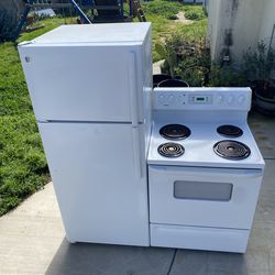 Two Doors Top Freezer  And Electric Stove Set