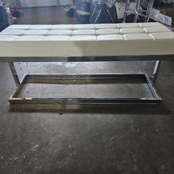 Leader Bench Very Good Condition Best Offer 