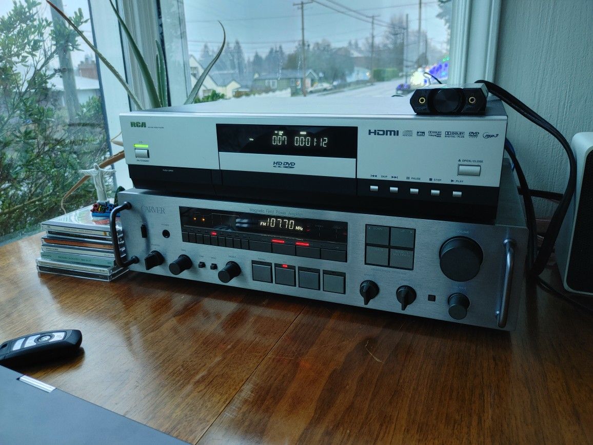 Carver 900 Amplifier