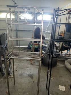 Bathroom shelves