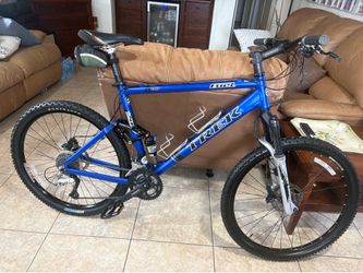 Trek  fuel.  80.  Montain bike.  27 velocity