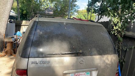 SUV