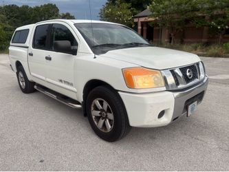 2010 Nissan Titan crew cab 2WD