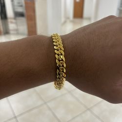 10MM MIAMI CUBAN LINK BRACELET 8.5” GOLD OVER SILVER