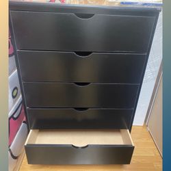 5 drawers dresser / Five drawers dresser