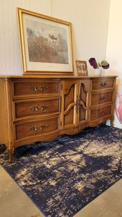 MID CENTURY DIXIE GORGEOUS DRESSER