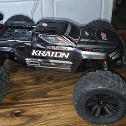 Arrma Kraton EXB 6S RC